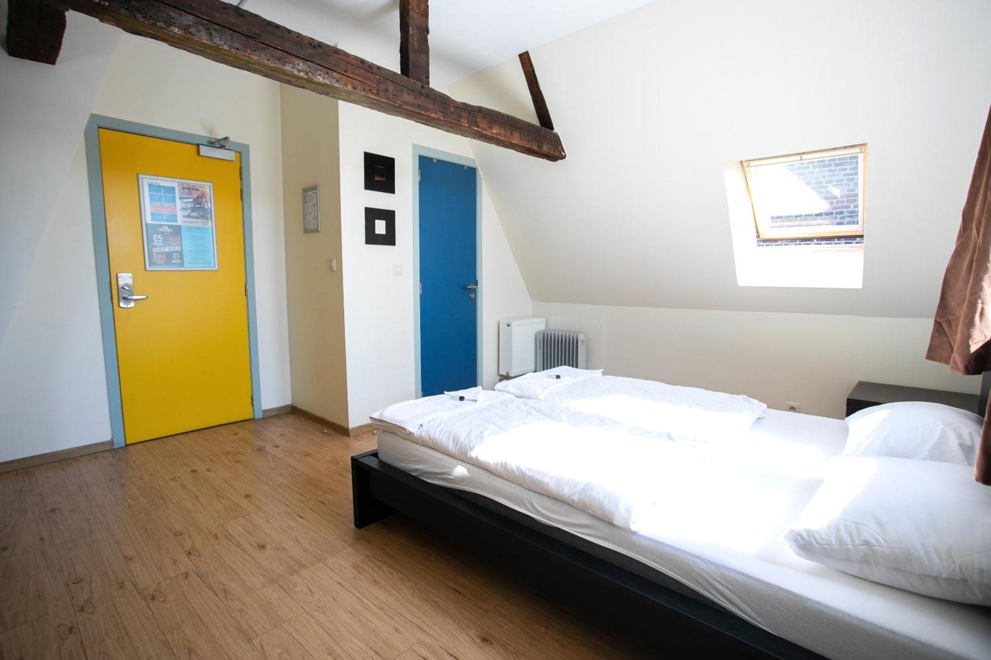 St Christopher'S Inn Hostel At The Bauhaus Brugge Rom bilde