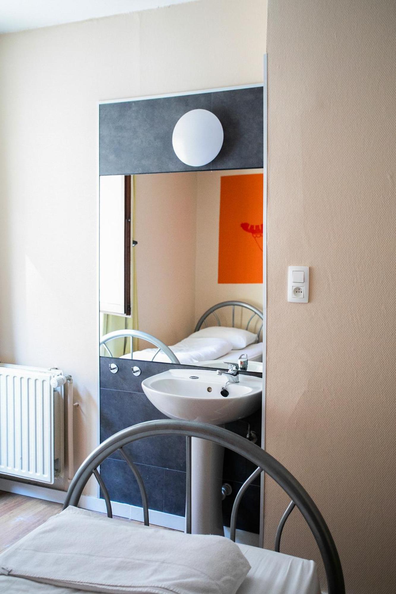 St Christopher'S Inn Hostel At The Bauhaus Brugge Rom bilde