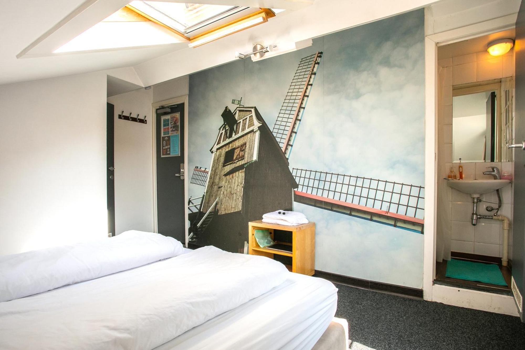 St Christopher'S Inn Hostel At The Bauhaus Brugge Rom bilde